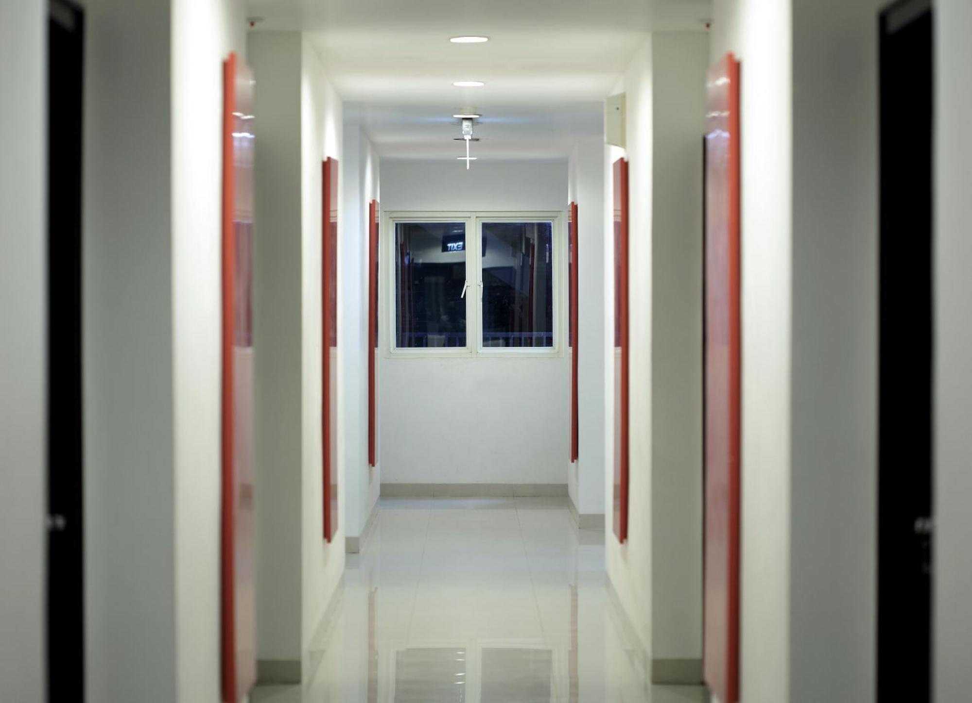 Amaris Hotel Samarinda Exterior photo